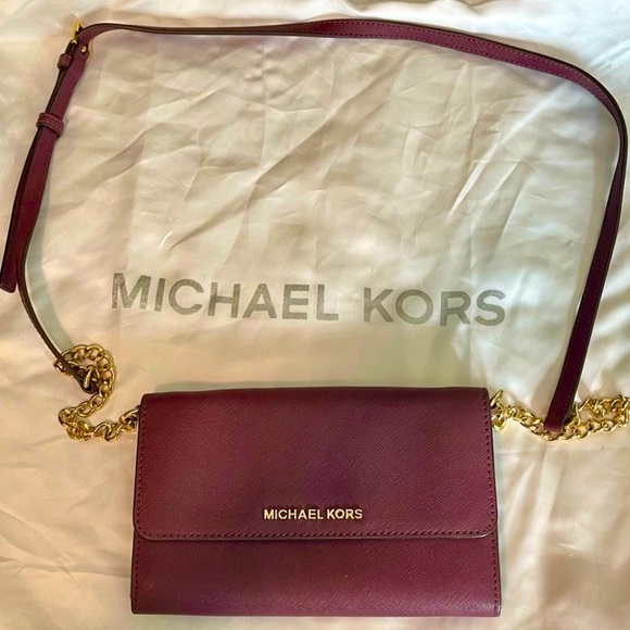 EUC Michael Kors Oxblood Wallet on Chain Crossbody Bag. 4 pockets. Liner clean! - Picture 6 of 6